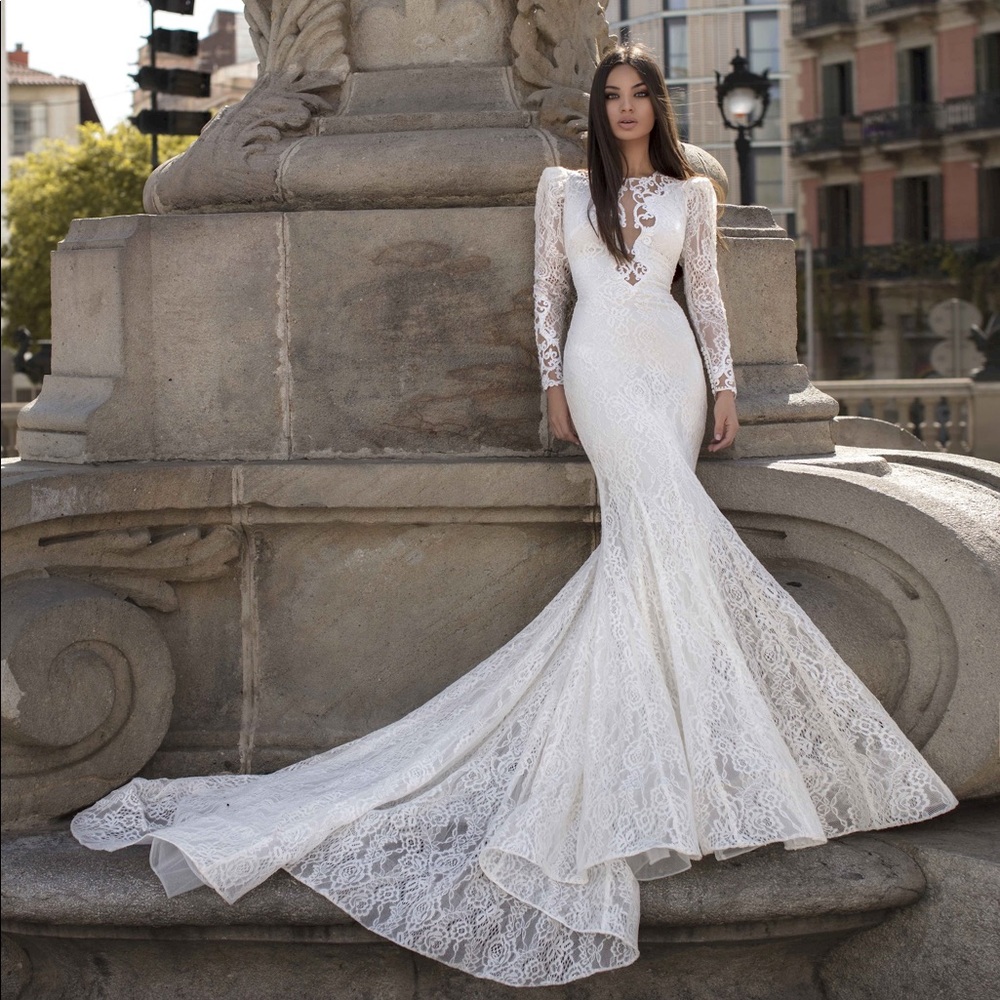 NEW Elegant Long Sleeve Tarik Ediz Ivory Wedding Gown, Prom or Pageant Dress